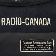 Charger l&#39;image dans la galerie, Sac à bandoulière ¨CBC-Radio-Canada¨ / Red Canoe

